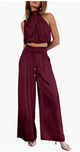 Załaduj obraz do przeglądarki galerii, New two-piece set women&#39;s silk pleated texture sleeveless top wide-leg pants suit summer matching suit
