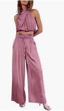 Załaduj obraz do przeglądarki galerii, New two-piece set women&#39;s silk pleated texture sleeveless top wide-leg pants suit summer matching suit
