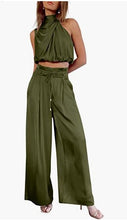 Załaduj obraz do przeglądarki galerii, New two-piece set women&#39;s silk pleated texture sleeveless top wide-leg pants suit summer matching suit
